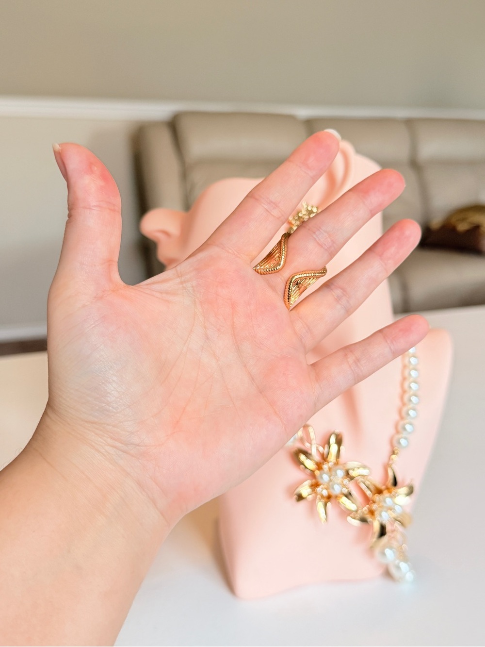 Gold-Tone Carved Cream Cameo Statement Ring - Picture 5 of 11